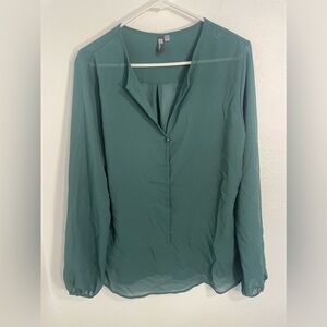 Kut from the Kloth forest green Long Sleeve Blouse, Size L. Like new!